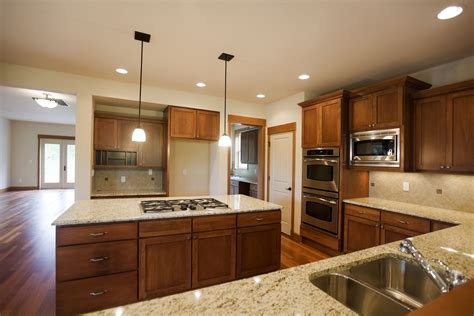 kitchen cabinet industry